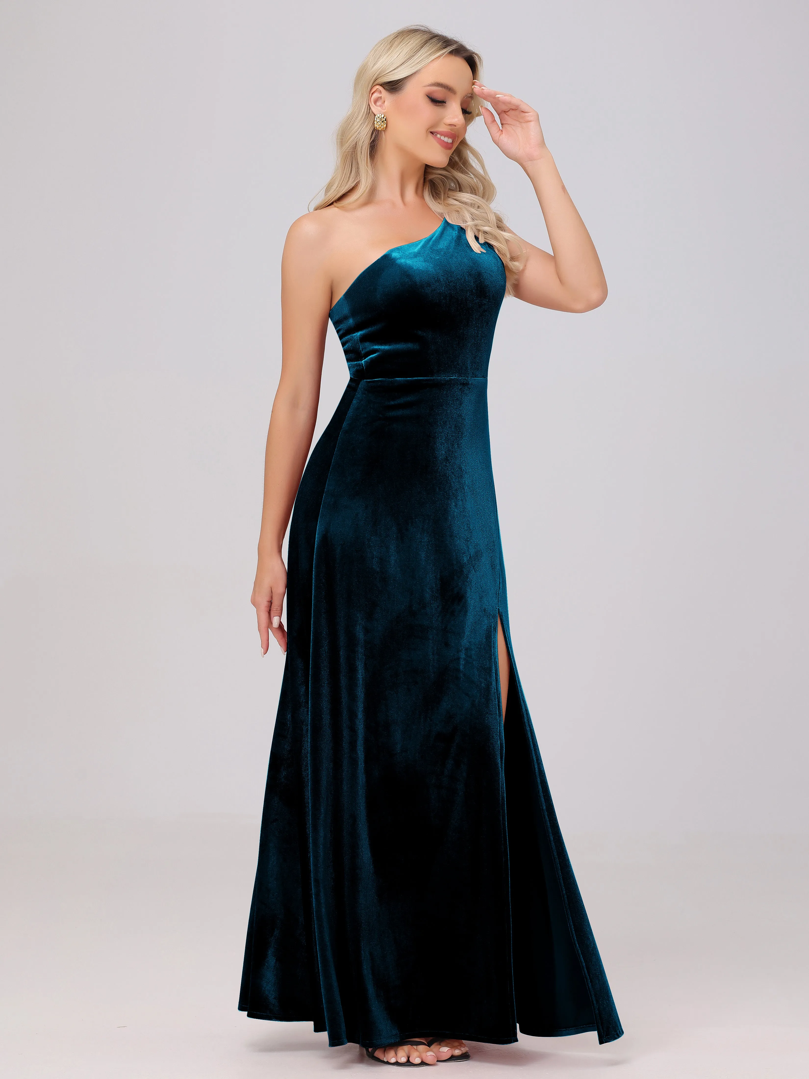 One Shoulder Sleeveless Long Velvet Bridesmaid Dresses With Split