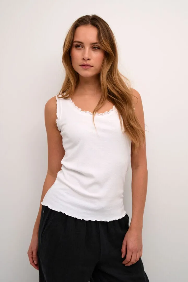 SCALLOPED WHITE RIBBED CREW NECK TANK